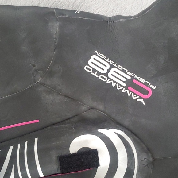 NEW Zoot Womans W Z Force 1.0 SL Triathlon Wetsuit Sleeveless Black/Beet… - Picture 13 of 16